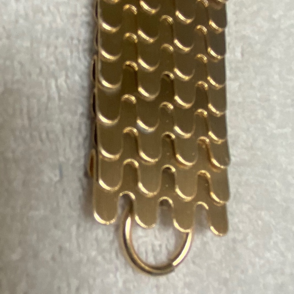 Vintage Serpentine Gold Tone Belt - Picture 4 of 5